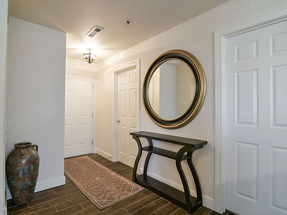4th image of 102 Vixen Cir APT J