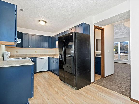 3rd image of 906 Hersinger Pl