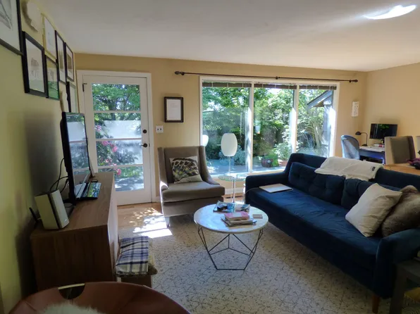 3120 92nd Ave NE, Clyde Hill, WA 98004