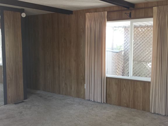 5th image of 1004 NE 72nd St Unit 12
