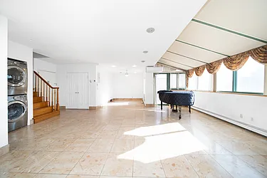 42-31 Colden Street, #F7B