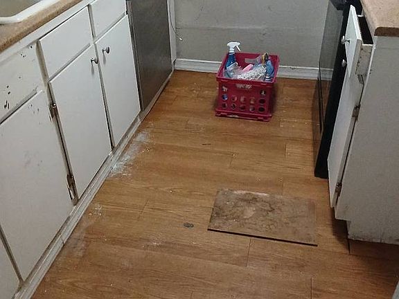 3rd image of 7015 Glen Park