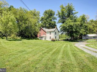 10935 Hades Church Rd, Greencastle, PA 17225