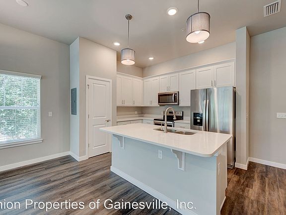 3rd image of 4120 NW 37th Pl Unit 201