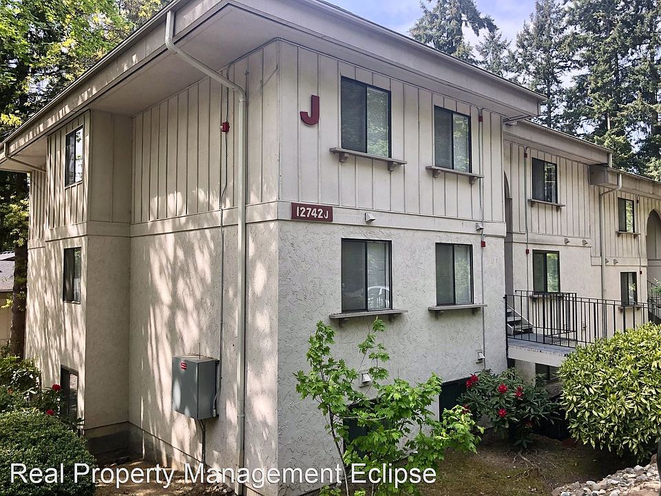 1st image of 12742 NE 116th Ln APT J21
