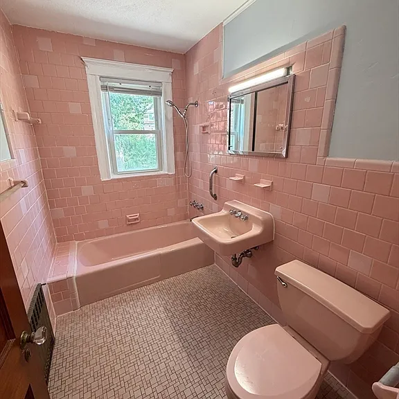 9 Herbertson Rd #1 — Photo 8