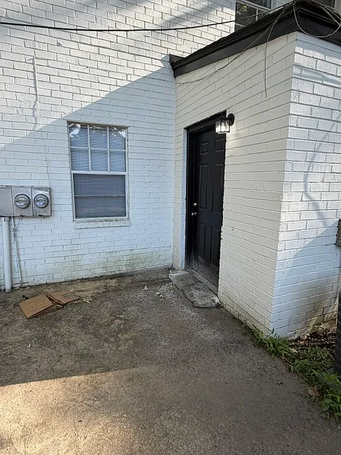 Building Photo - 408 Crestview Dr #B