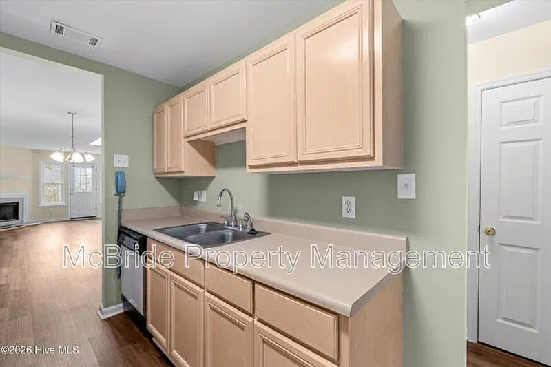 2 bed, 2.0 bath, 1092 sqft, $1,250 — Photo 3