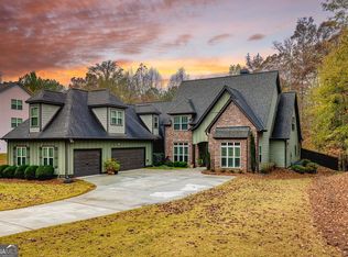 103 W Lake Pass, Newnan, GA 30263