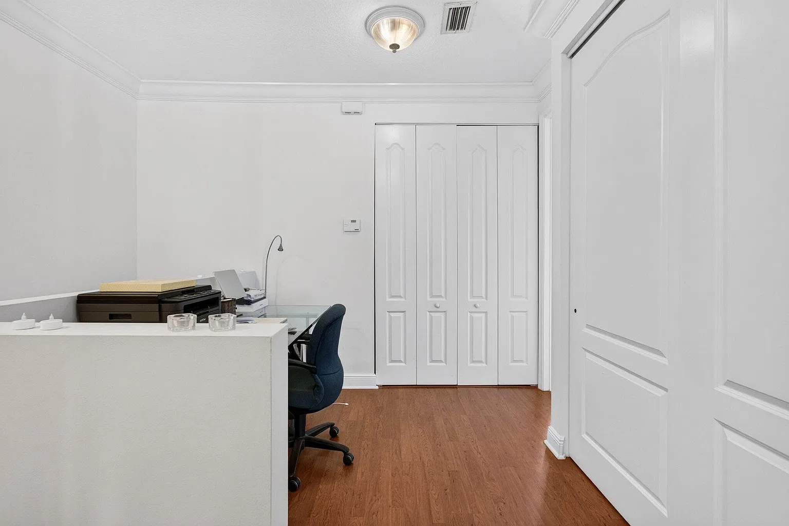 3 bed, 3.5 bath, 2334 sqft, $4,500 — Photo 3