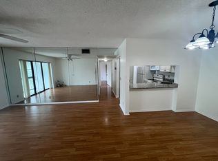 618 Sea Pine Way APT C2, Greenacres, FL 33415