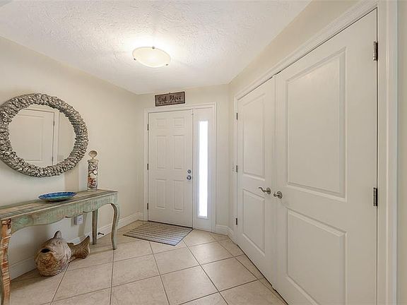 4th image of 5880 MIDNIGHT PASS ROAD #307