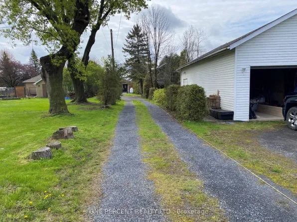 19024 County Road 2 Rd, South Glengarry, ON K0C 2E0
