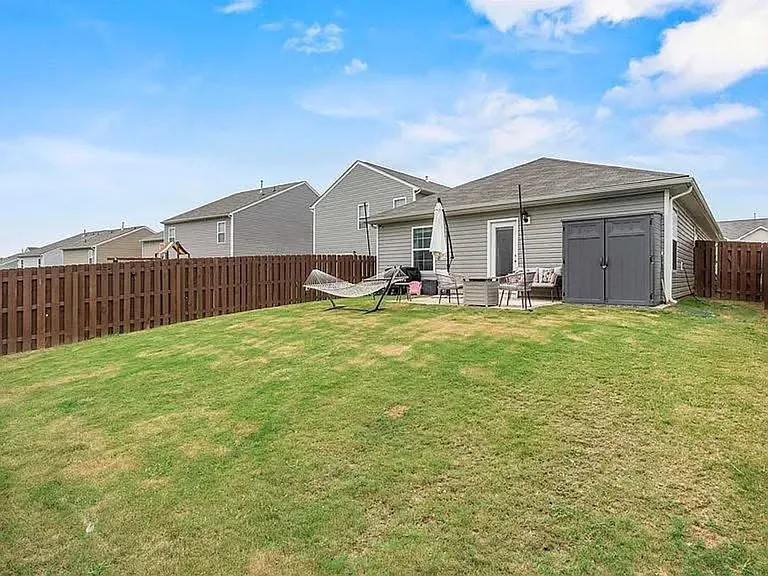 1098 Belmont Green Rd — Photo 7