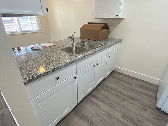 5th image of 208 B St #B