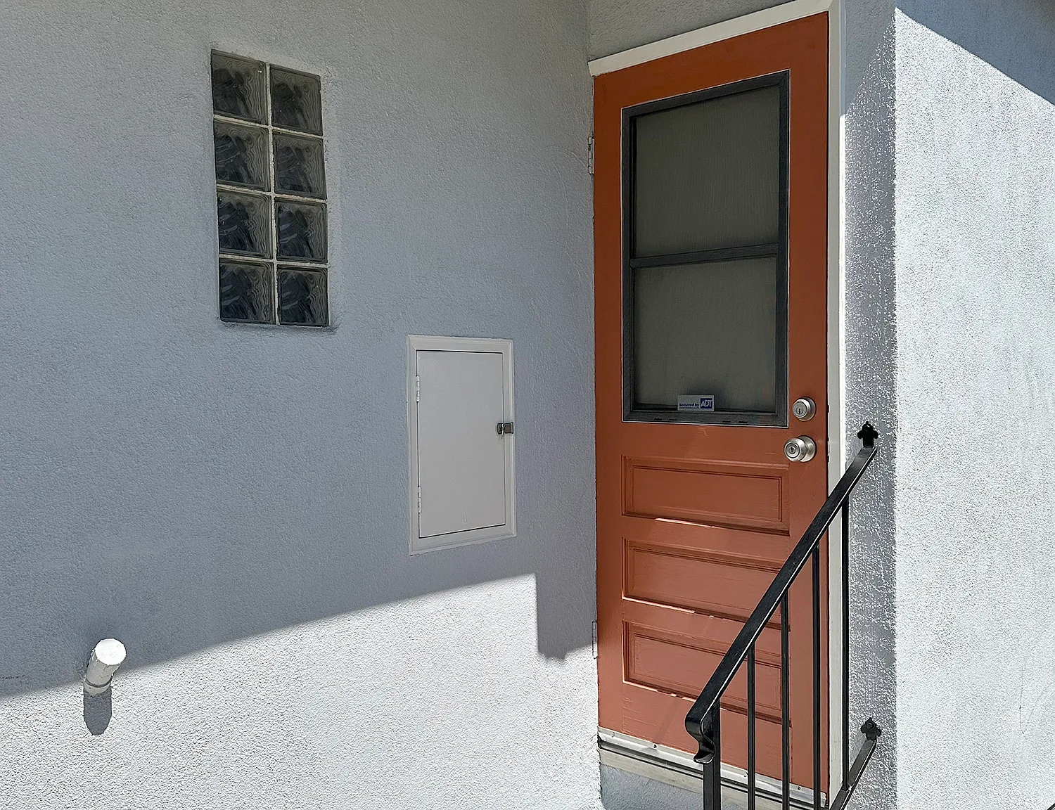 2 bed, 1063 sqft, $3,300 — Photo 2