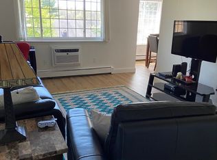 6 Canterbury Ct #6, Brookfield, CT 06804