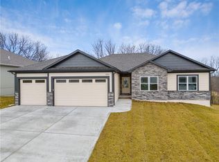 810 W Shawhan Pkwy, Lone Jack, MO 64086
