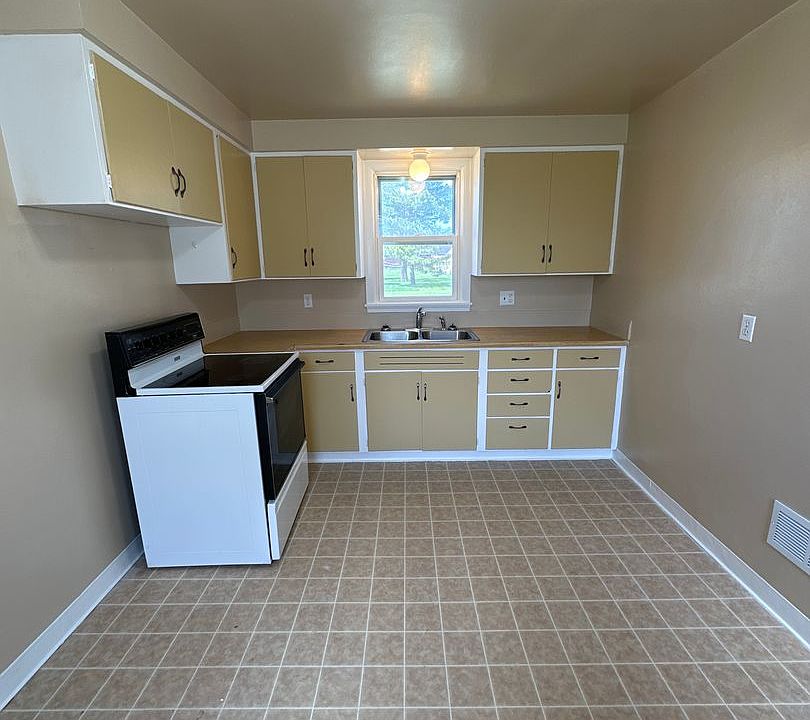 1st image of 202 5th Ave SE #A