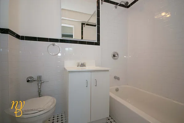 Rented by New York Dwellings LLC | media 14