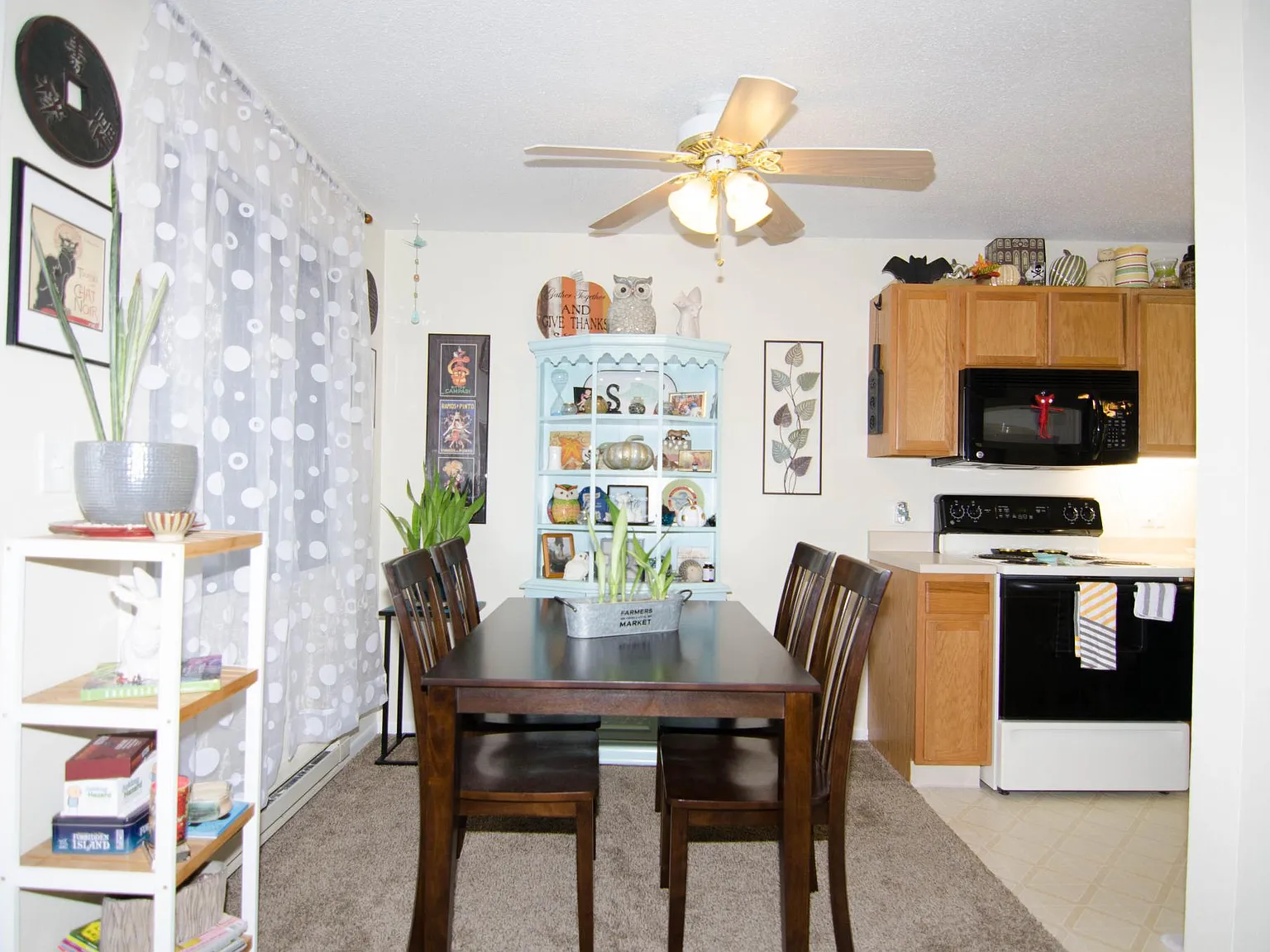 Evergreen Manor — Photo 3
