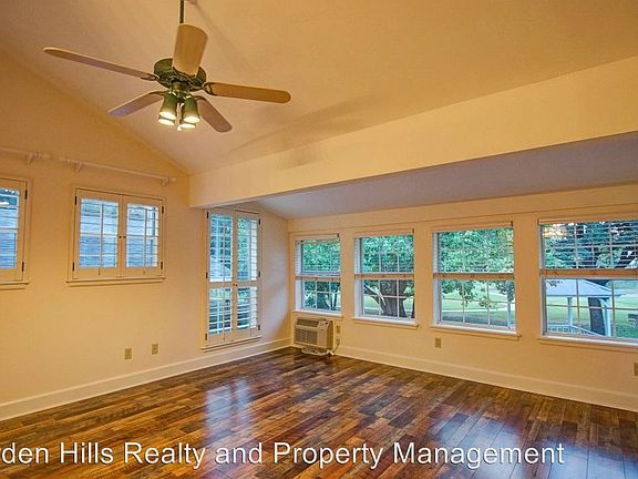 5th image of 1708 Quinlan Creek Dr
