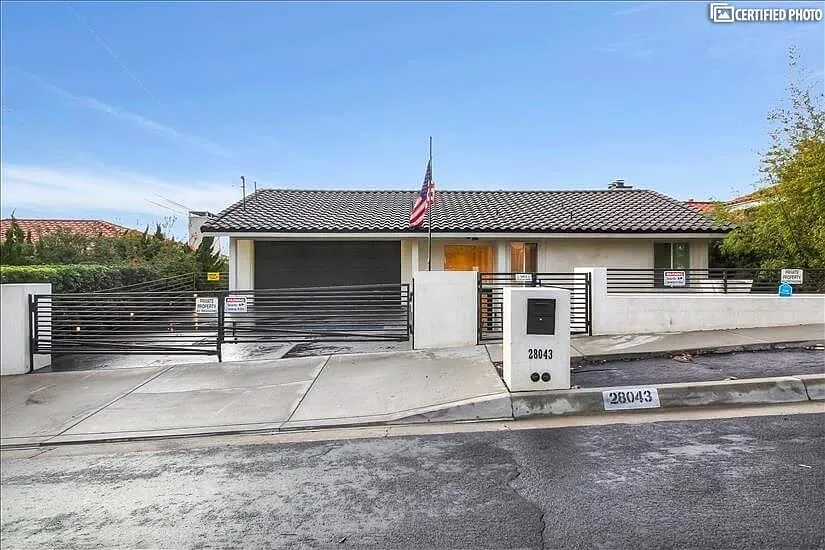 4 bed, 3600 sqft, $10,222 — Photo 1