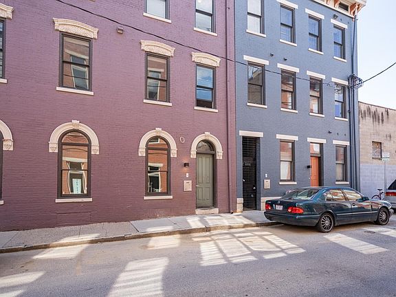 3rd image of 118 W 15th St