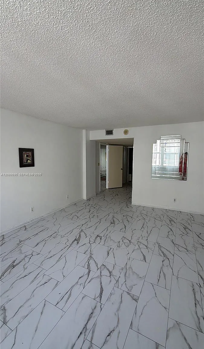 Prince George Arms Condo — Photo 4