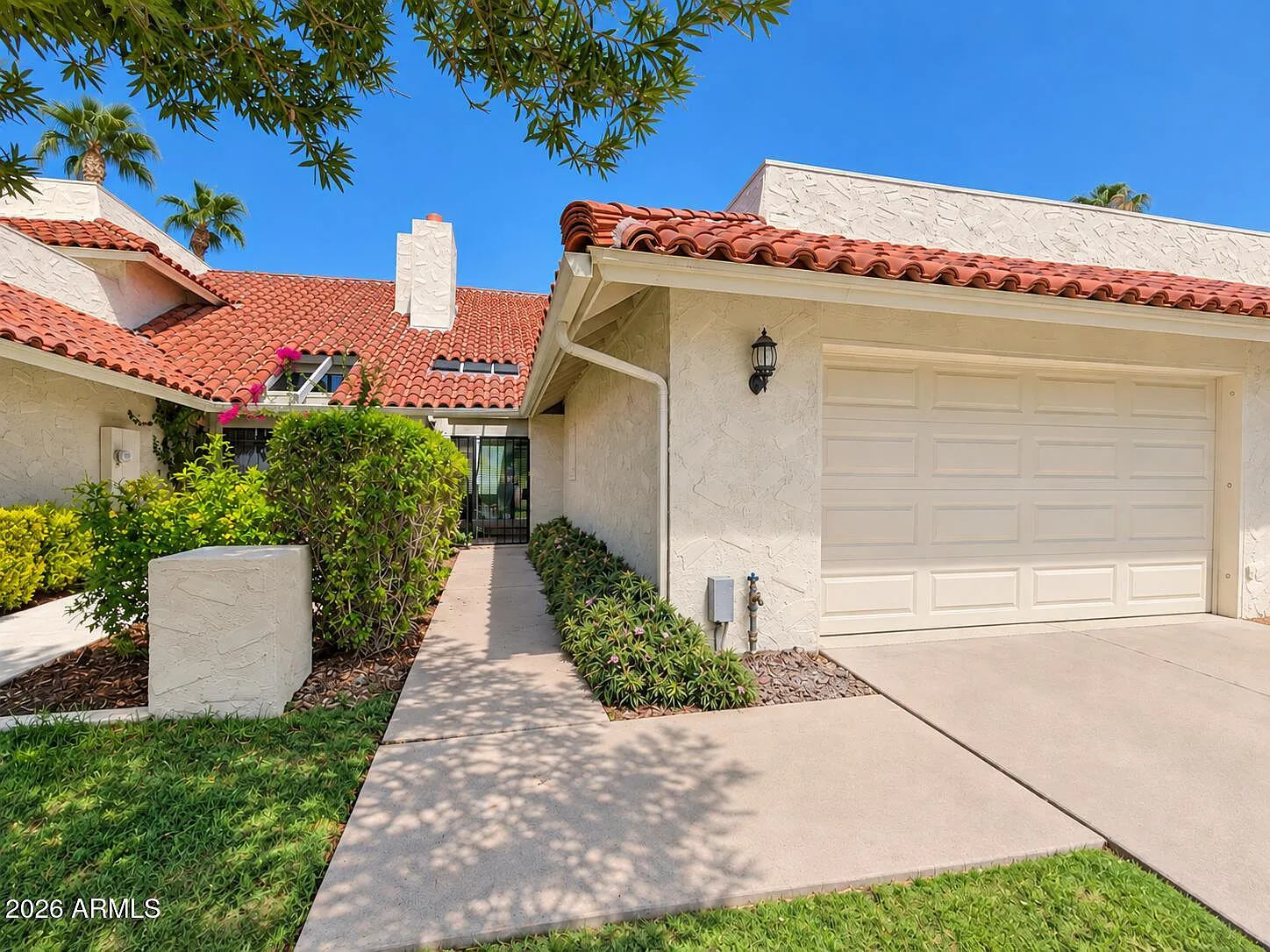3 bed, 2.0 bath, 1870 sqft, $3,950 — Photo 1