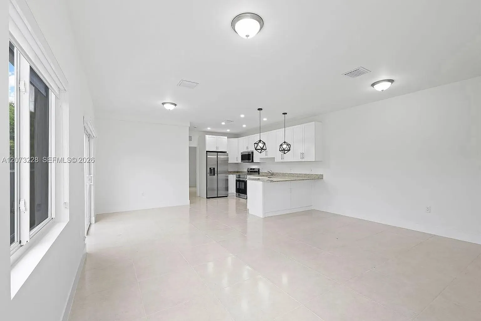 Gabriela Estates — Photo 2