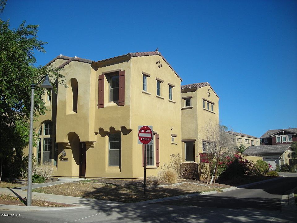 1st image of 21116 W SYCAMORE Street
