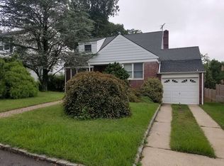 43 Rochelle St, Staten Island, NY 10304