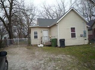 908 S D St, Rogers, AR 72756