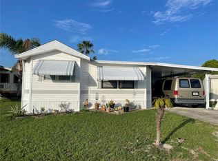 9514 Black Bear Dr, Weeki Wachee, FL 34613