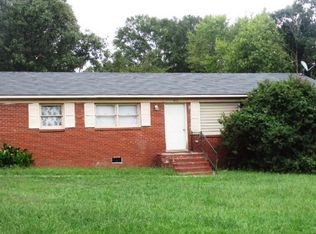 918 Taylor St, Wingate, NC 28174