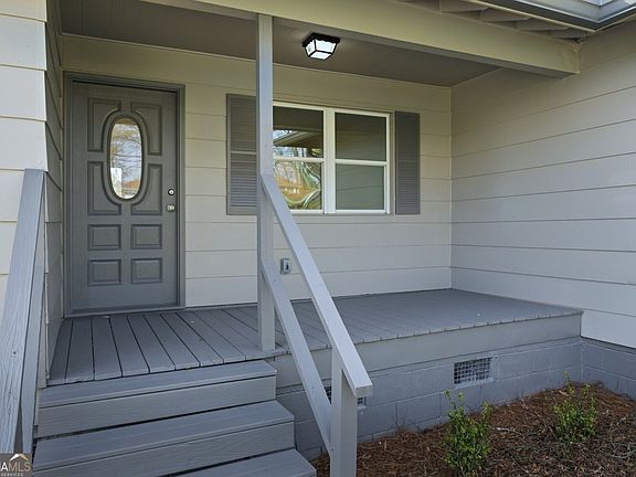 5th image of 16 Rosenwald Dr
