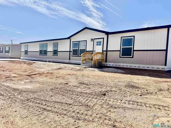 4205 Apple St, Carlsbad, NM 88220