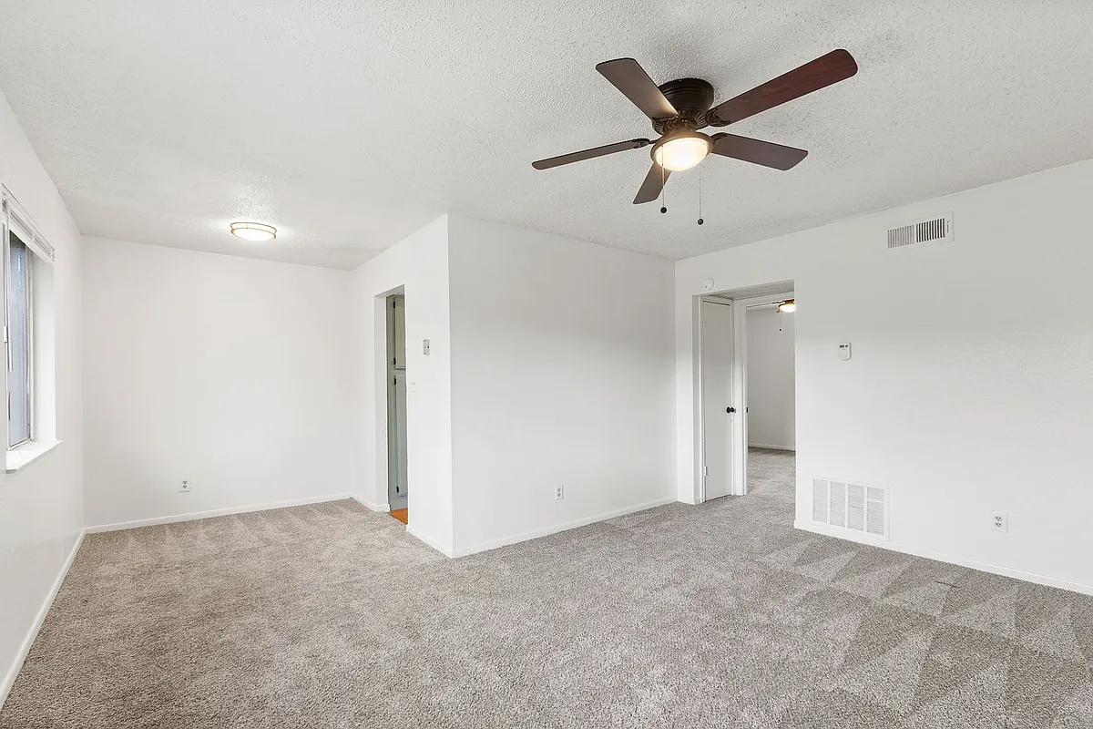 Building Photo - Chestnut Place Apartments