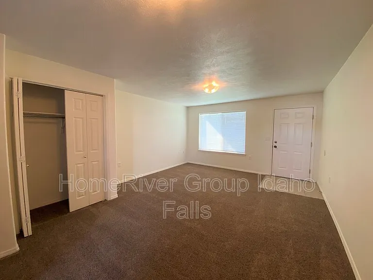 3184 Chasewood Dr — Photo 5