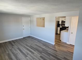 9 Cynthia Dr APT 5, Johnston, RI 02919