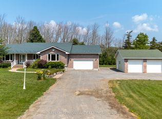 32 Pierce Rd, Prince Edward County, ON K0K 1G0
