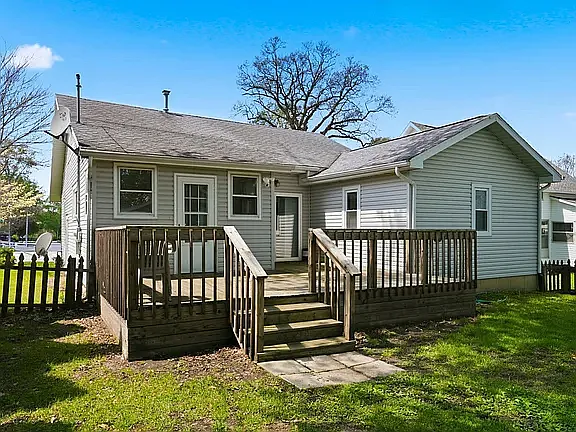 304 N Liberty St — Photo 5
