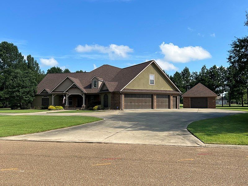 70 Broadmeadow Dr, Grenada, MS 38901 Zillow