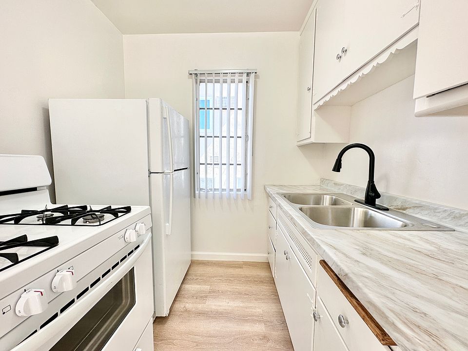 1st image of 1208 N Fuller Ave #2
