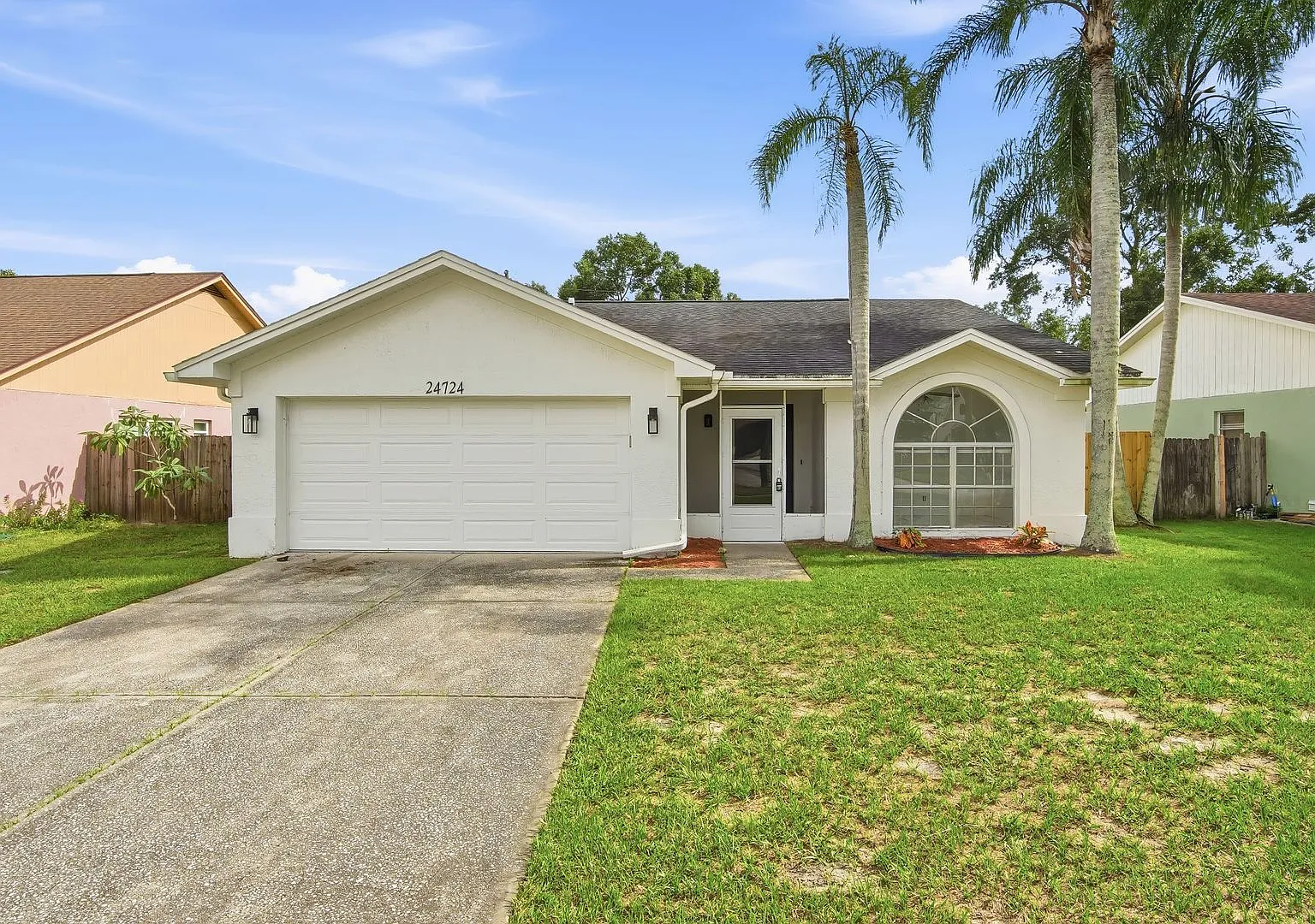 Spacious 2-Bedroom Home with Office/Den, Screened Lanai & Large Fenced Backyard — Photo 1