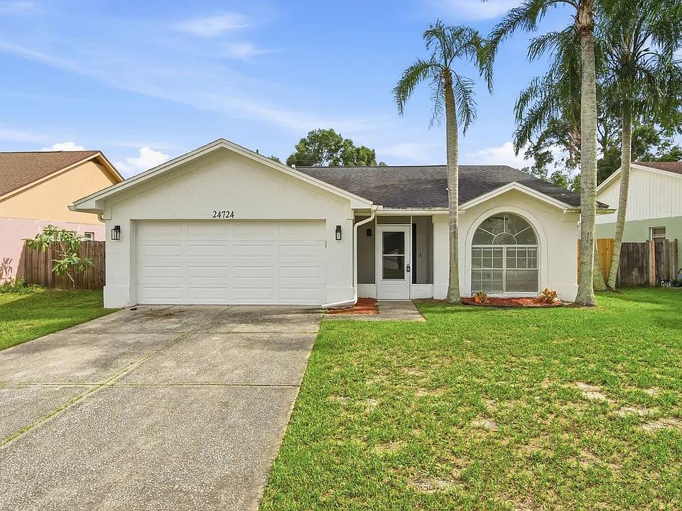 24724 Silversmith Dr