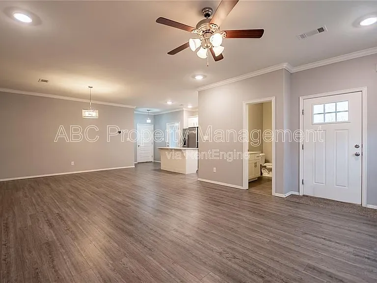 4133 W Santa Maria Ln — Photo 2