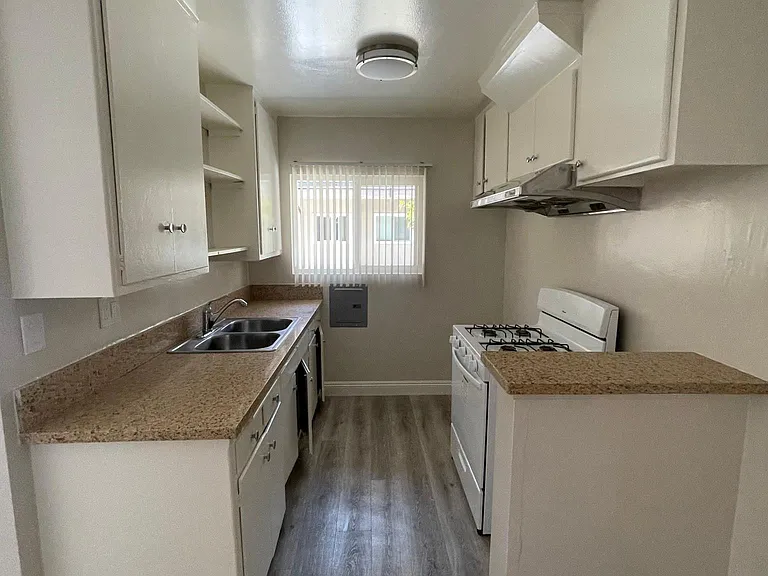 1027 S Atlantic Blvd #4 — Photo 5