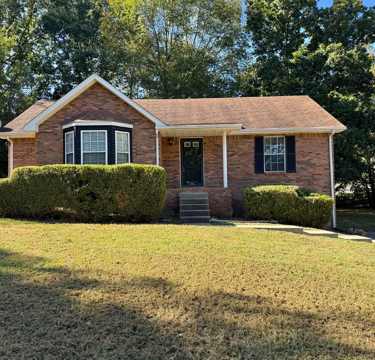 3 bed, 2.0 bath, 1220 sqft, $1,595 — Photo 1